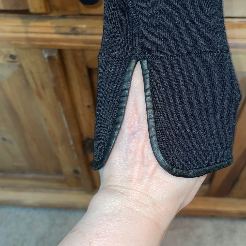 DUE per DUE Black Open Knit Cardigan Tulip wrists Sz. MD - Picture 3 of 15